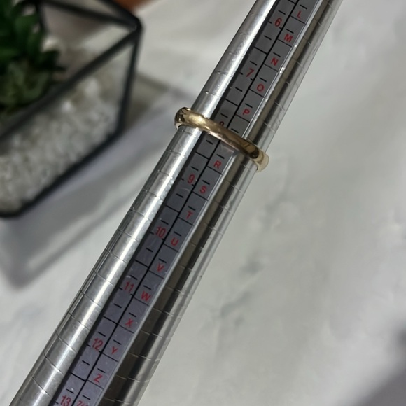 10k Yellow Gold Estate Deep Violet Oval Solitaire Amethyst Textured Band Ring - Picture 15 of 15